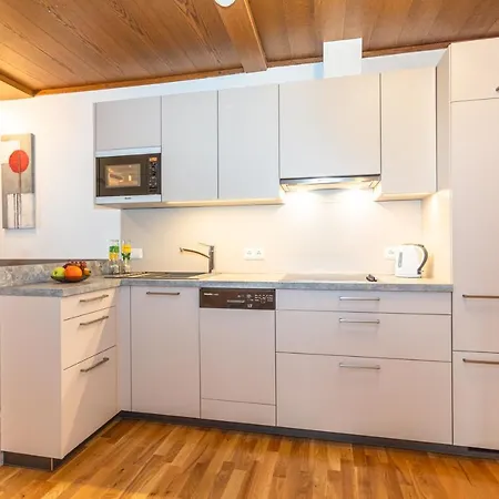 Landhaus Buchner Apartment Zell am See