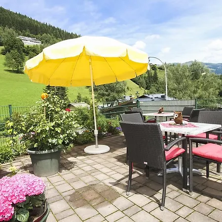 Apartment Landhaus Buchner Zell am See